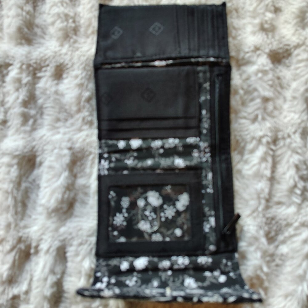 Vera Bradley TriFold Wallet in Black & White